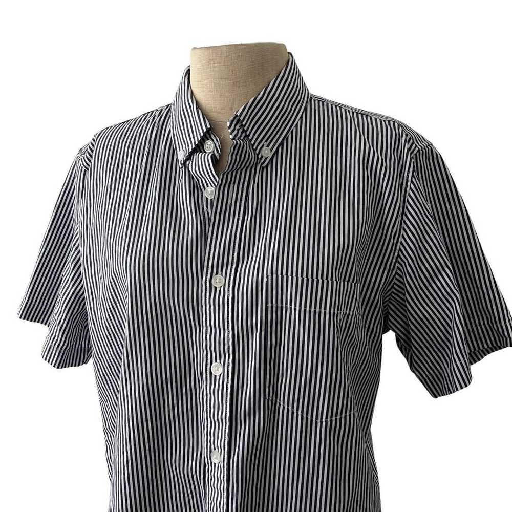 Everlane Blue & White Striped Short Sleeve Button… - image 2