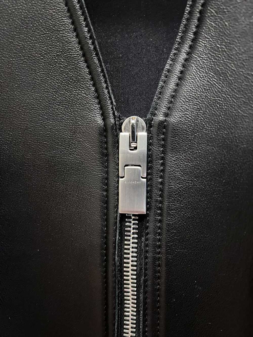 Givenchy Givenchy leather cargo vest - image 5