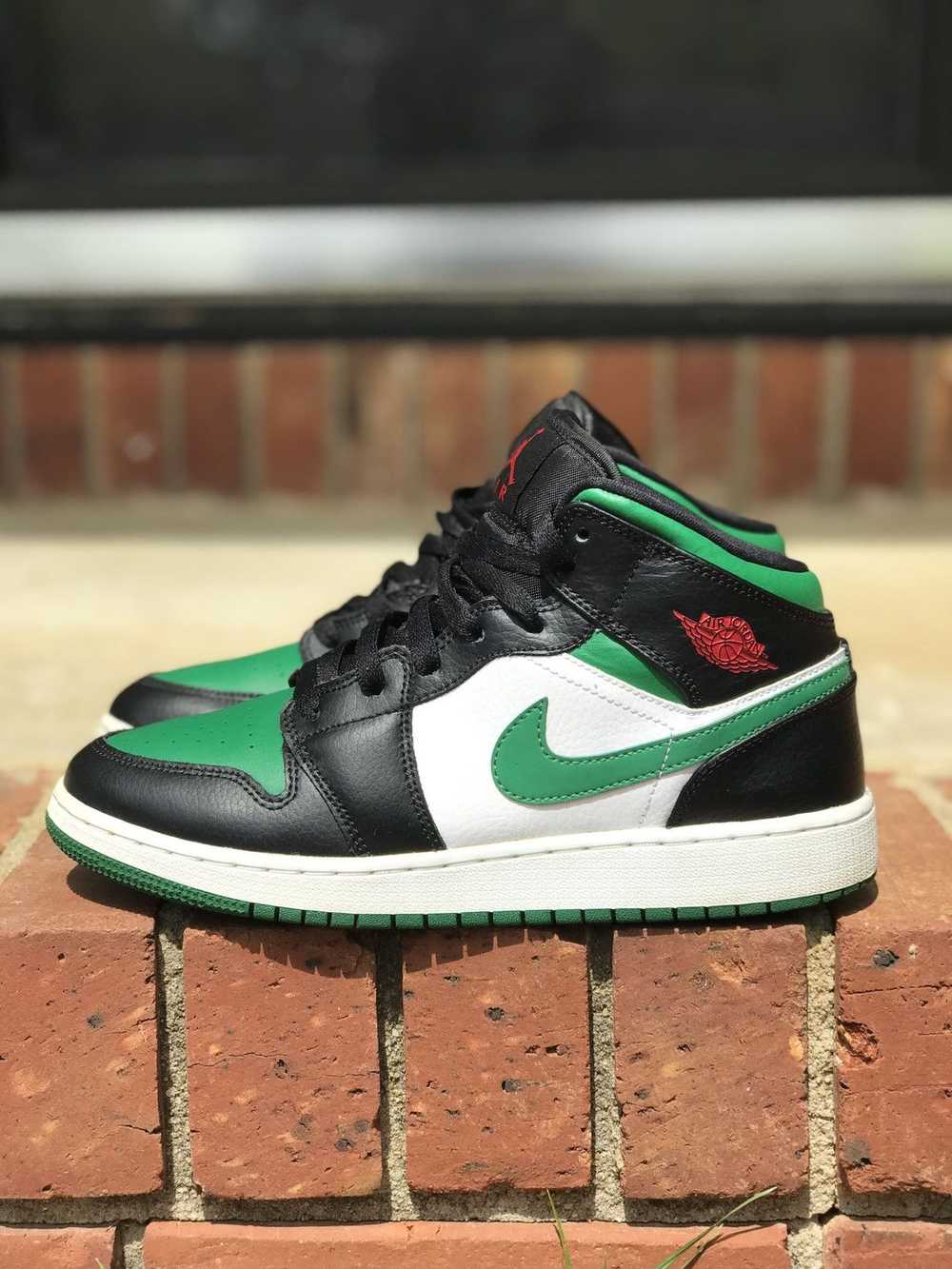 Jordan Brand Air Jordan 1 Black Pine Green Size 6… - image 2