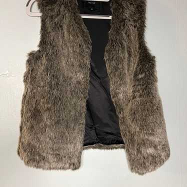Talula Aritzia faux fur vest