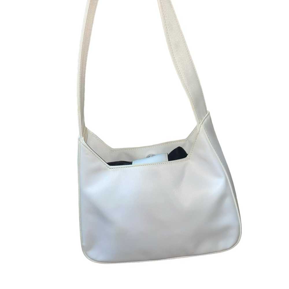 Vtg Y2K Guess White Nylon Shoulder Bag - image 4