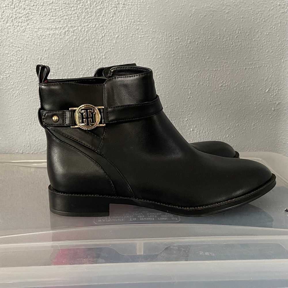 Tommy Hilfiger Black Leather Heel Chelsea Boots W… - image 1