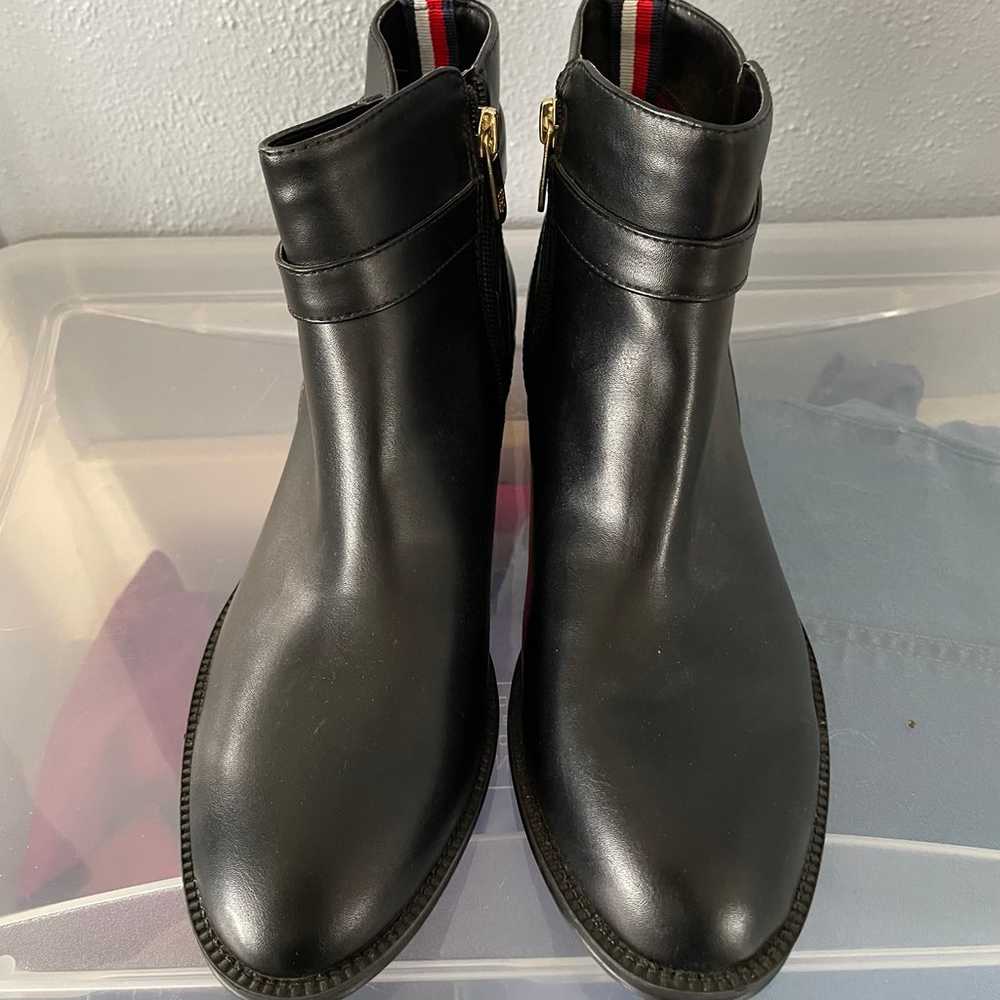 Tommy Hilfiger Black Leather Heel Chelsea Boots W… - image 4