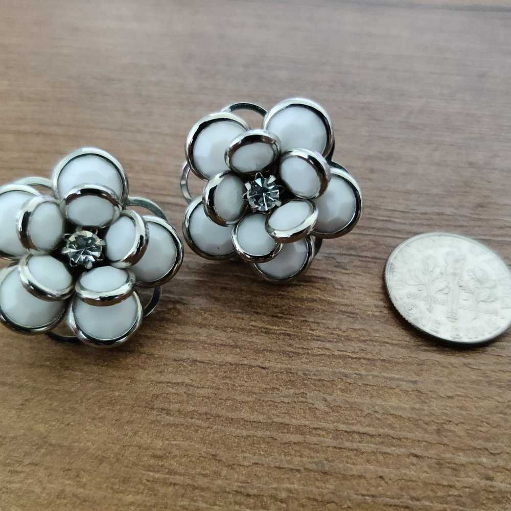 White Flower Earrings - image 2