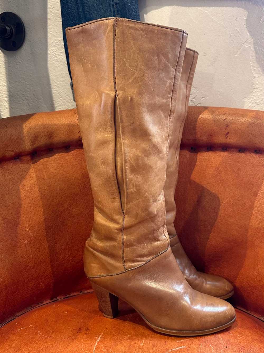 1970's Casual High Heeled Frye Boots - 7.5 - image 1