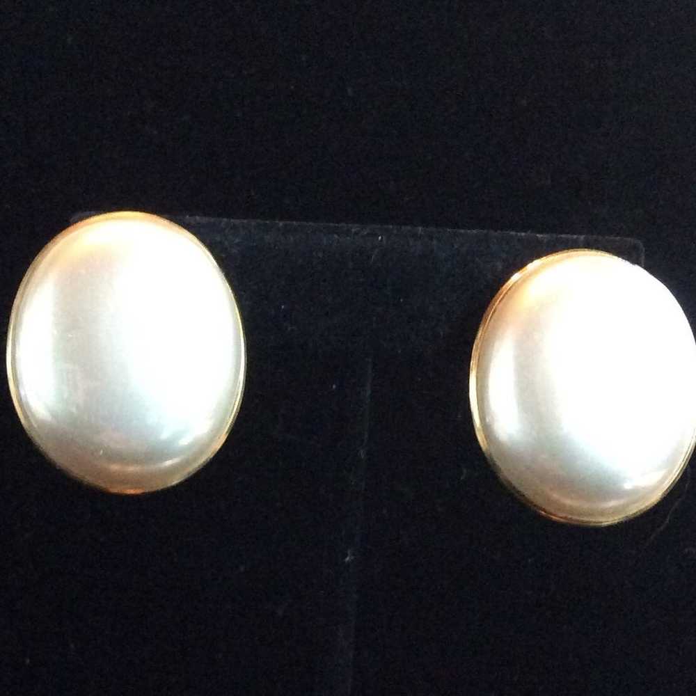 Vintage signed gold tone and white stud - image 1