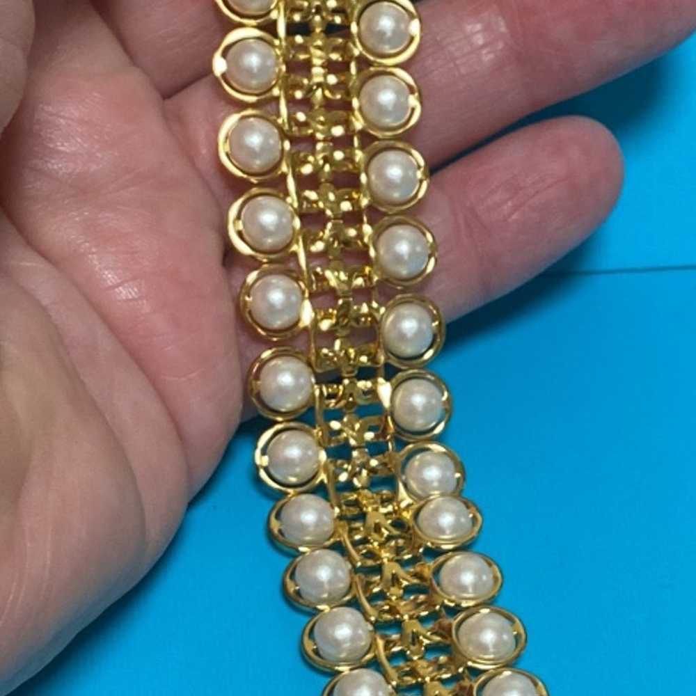 Vintage Faux Pearl & Metal Bracelet Lot AVON Lisn… - image 2