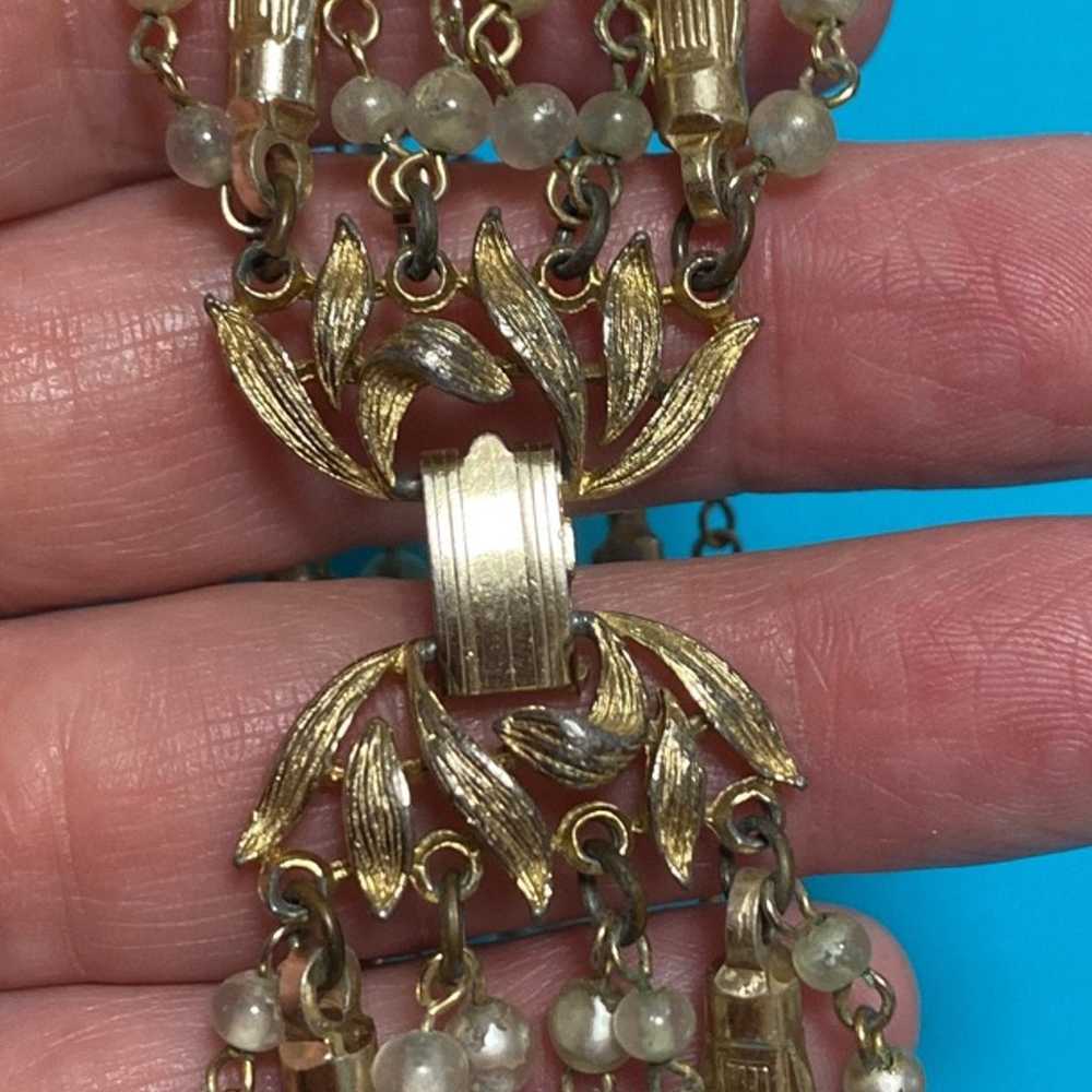 Vintage Faux Pearl & Metal Bracelet Lot AVON Lisn… - image 5