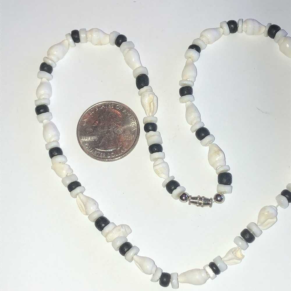 Vintage Black & White Beaded Boho Shell Necklace - image 3