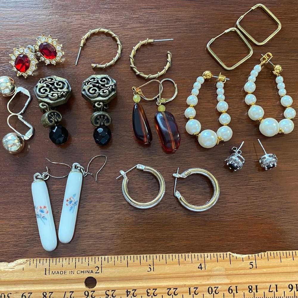 HUGE Lot of Pierced Earrings Vintage to Now Drop … - image 3