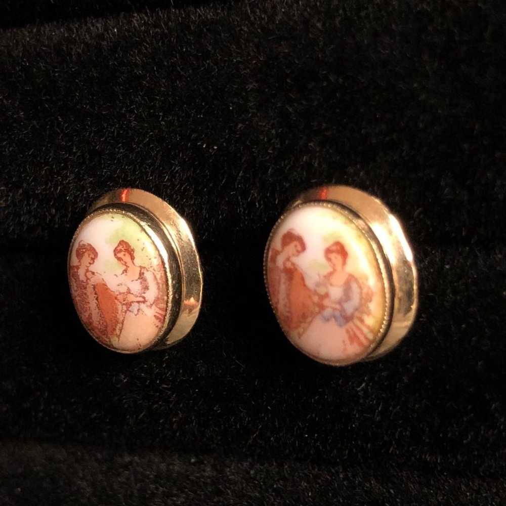 14kt Gold Vintage Hand Painted Earrings - image 1