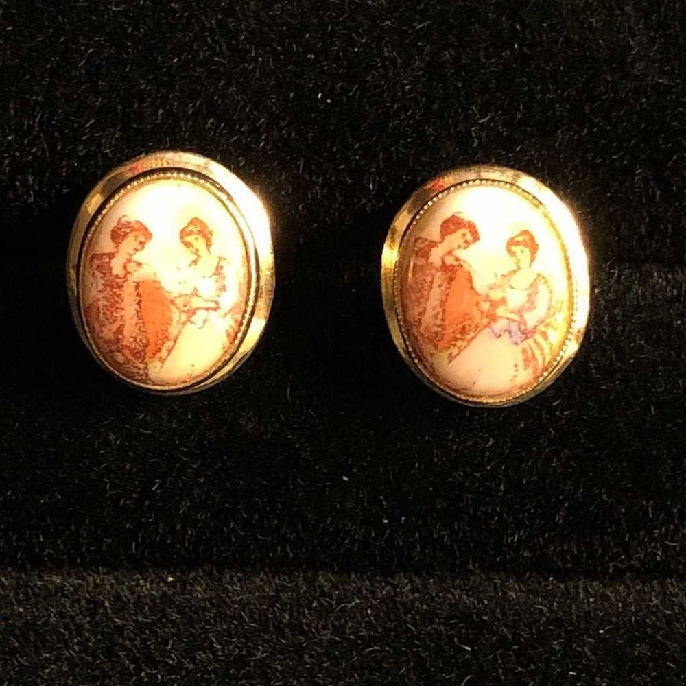 14kt Gold Vintage Hand Painted Earrings - image 6