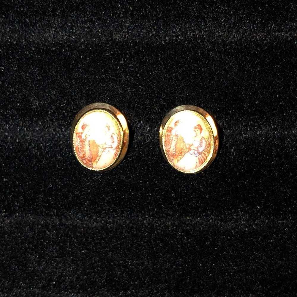 14kt Gold Vintage Hand Painted Earrings - image 8