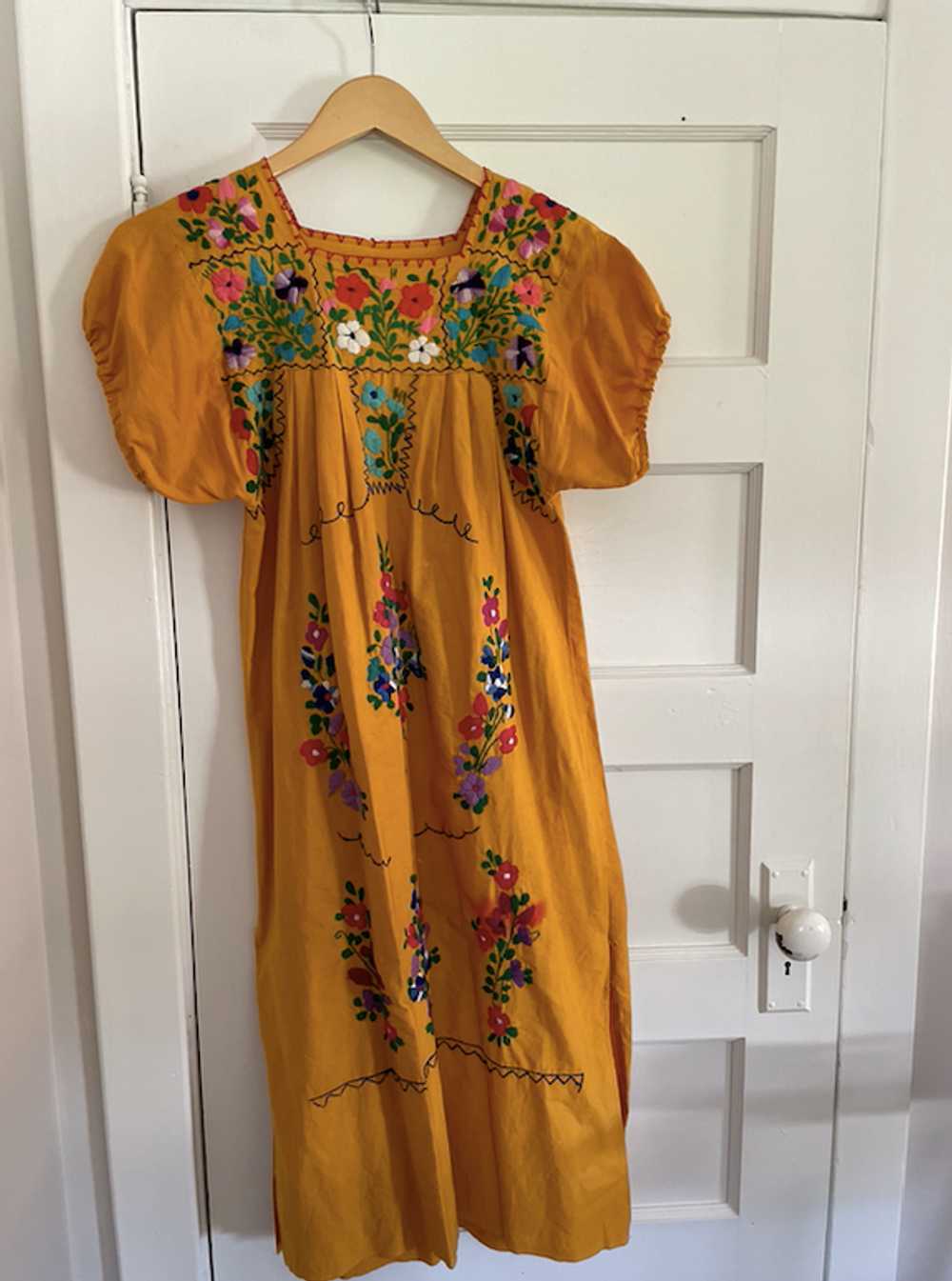 Unknown Vintage Mexican Embroidered Dress (One Si… - image 2