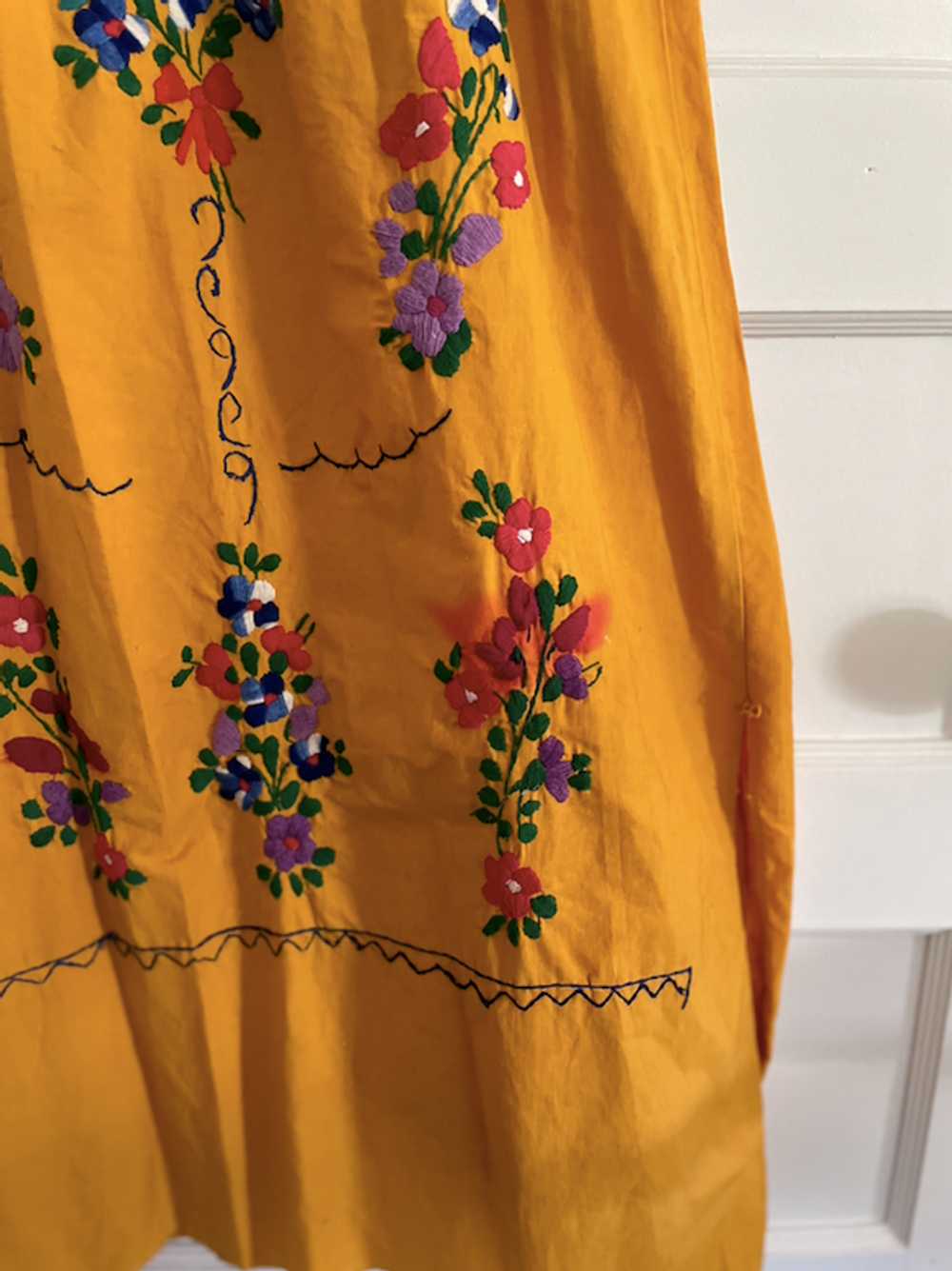 Unknown Vintage Mexican Embroidered Dress (One Si… - image 3