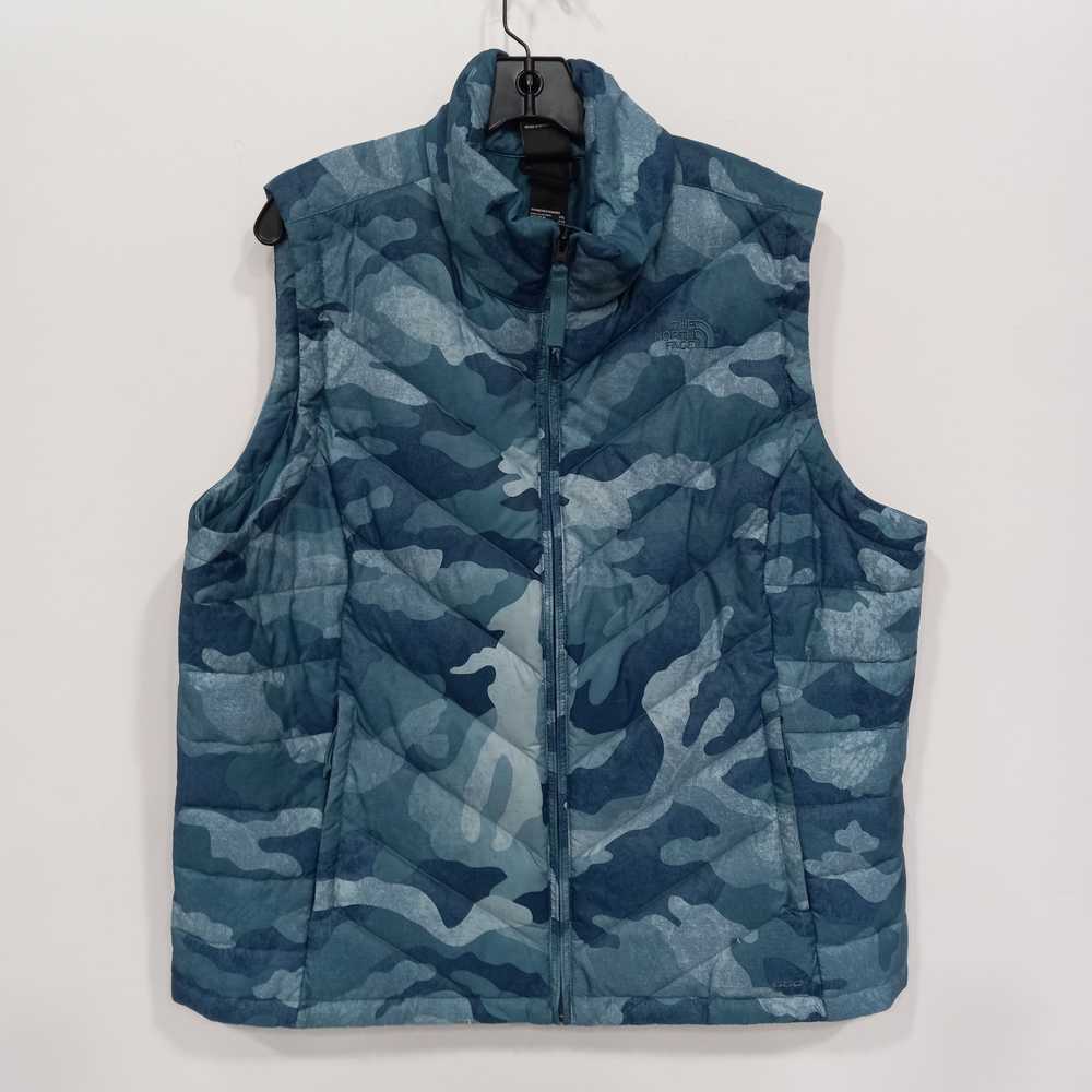 The North Face Blue Camouflage Puffer Vest Women'… - image 1