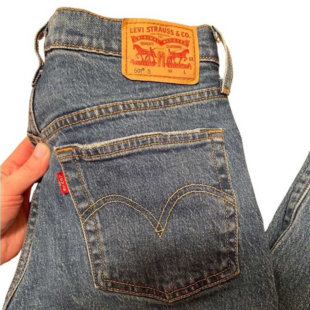 Vintage Levi's 501 jeans distressed - image 2