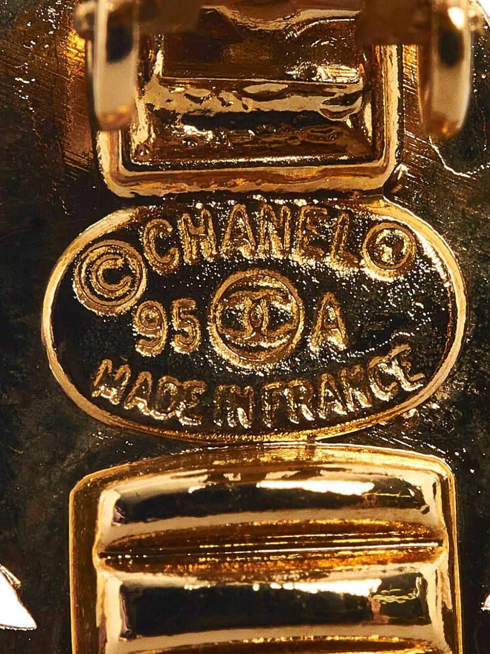 CHANEL Pre-Owned CC-logo clip-on earrings - Gold - image 3