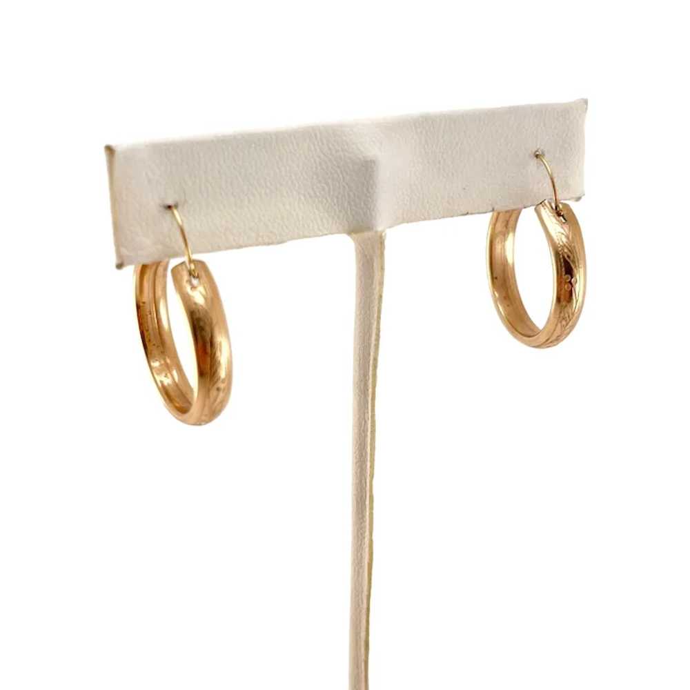 Etched Gold Filled Hoop Earrings 7/8" Vintage Pie… - image 10