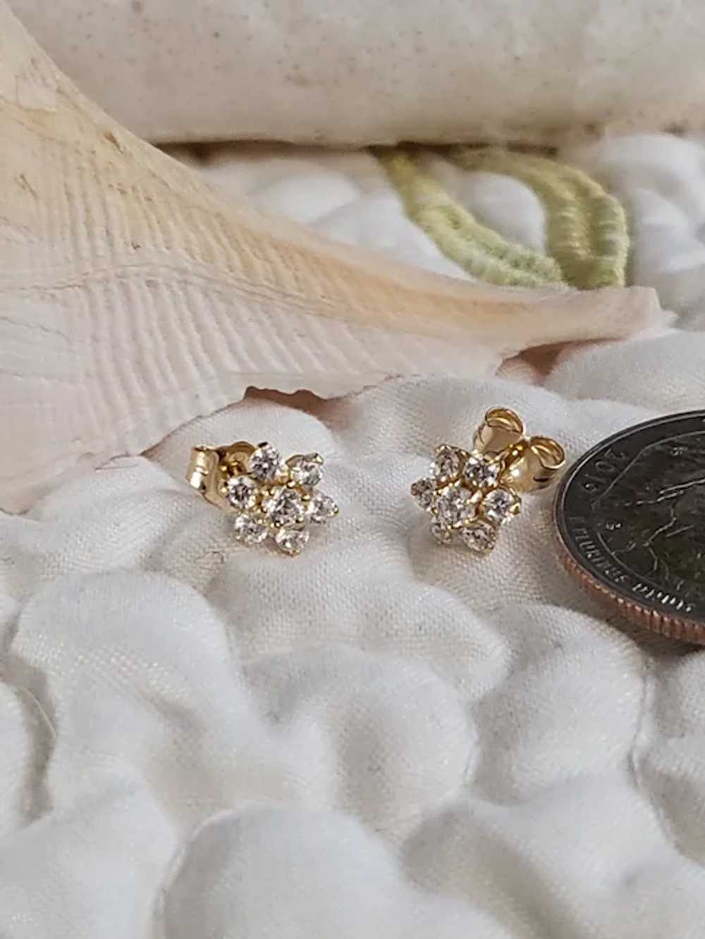 14K YG Flower Stud Earrings Clear Stones - image 6