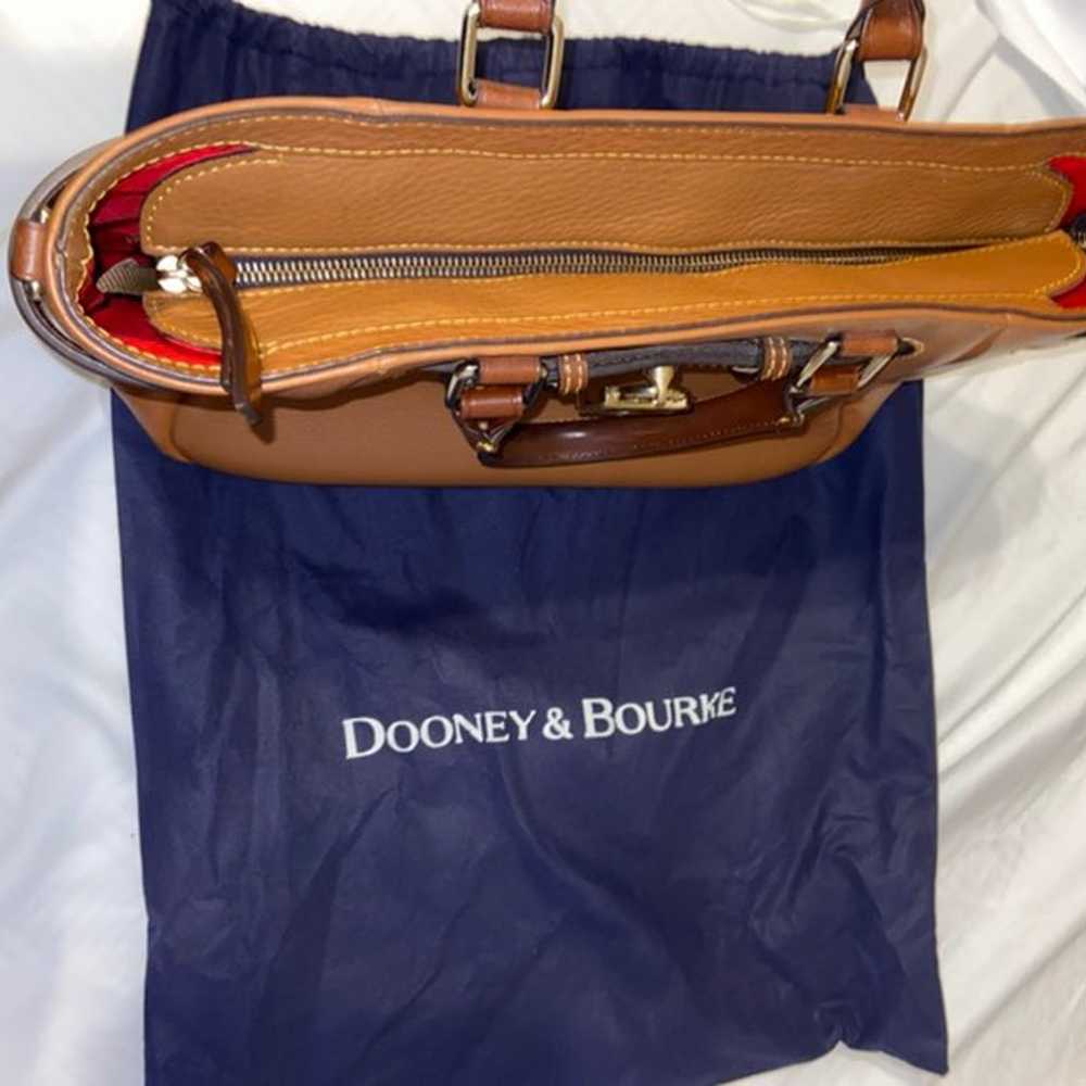 Dooney and Bourke handbag - image 4