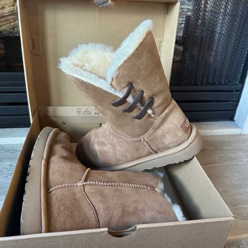 Authentic ugg like new chestnut Constantine boots… - image 4
