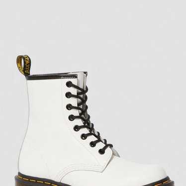 NWOT Doc Marten 1460 Women’s Smooth Leather Lace … - image 1