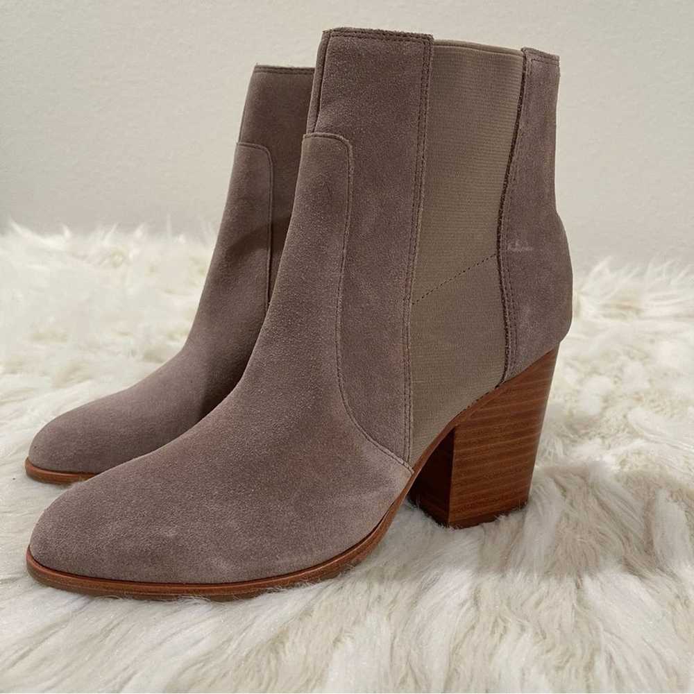 Women’s Soludos Taupe Leather Cowhide Heel Bootie… - image 6