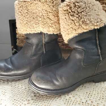 Ugg leather Brooks Tall Black with shearling