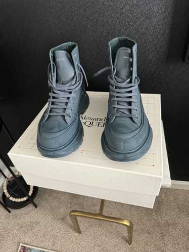 Alexander McQueen Alexander McQueen Grey boots