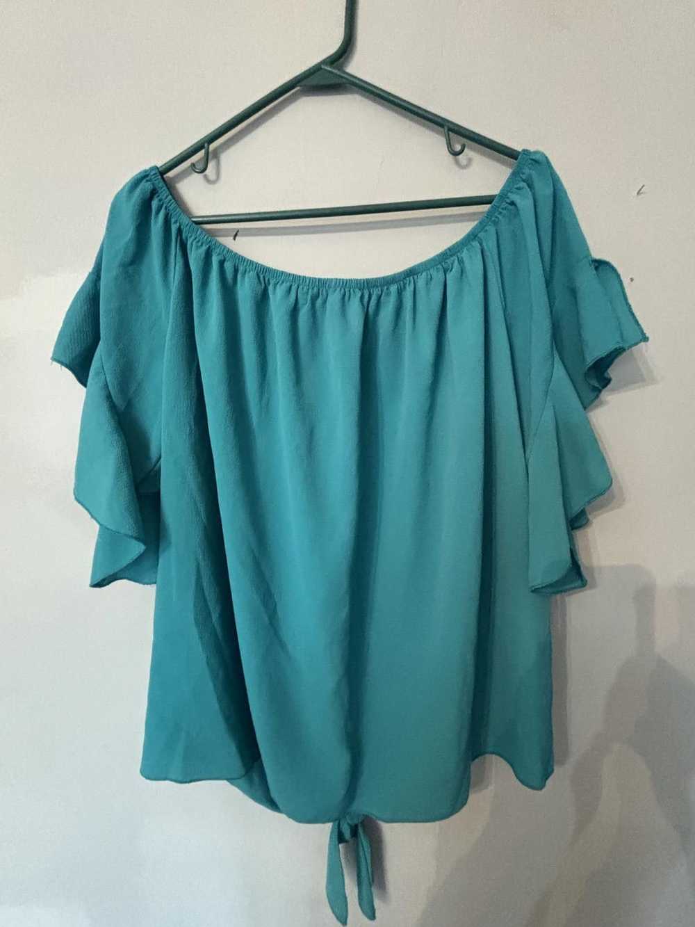 Designer Women’s Green Summery Blouse - image 2