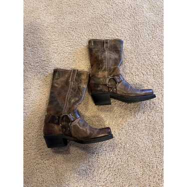 Women's FRYE Harness 12R Brown Distressed Leather… - image 1
