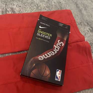 NBA × Supreme Supreme Nike/NBA Shooting Sleeve - image 1