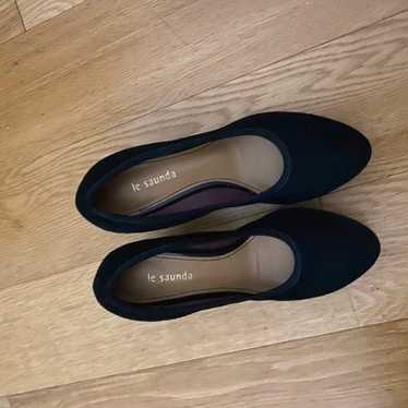Round toe black high heel