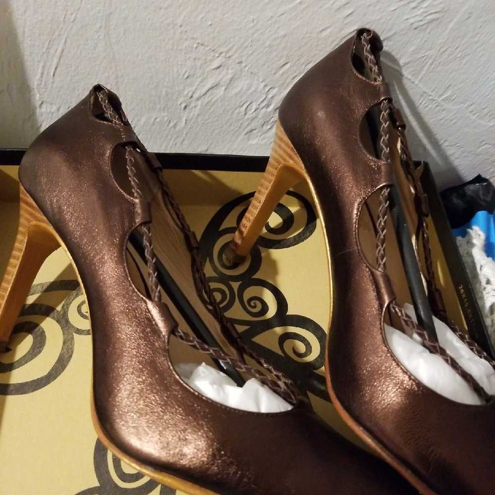 Bronze leather heels Italian sz 8M - image 2