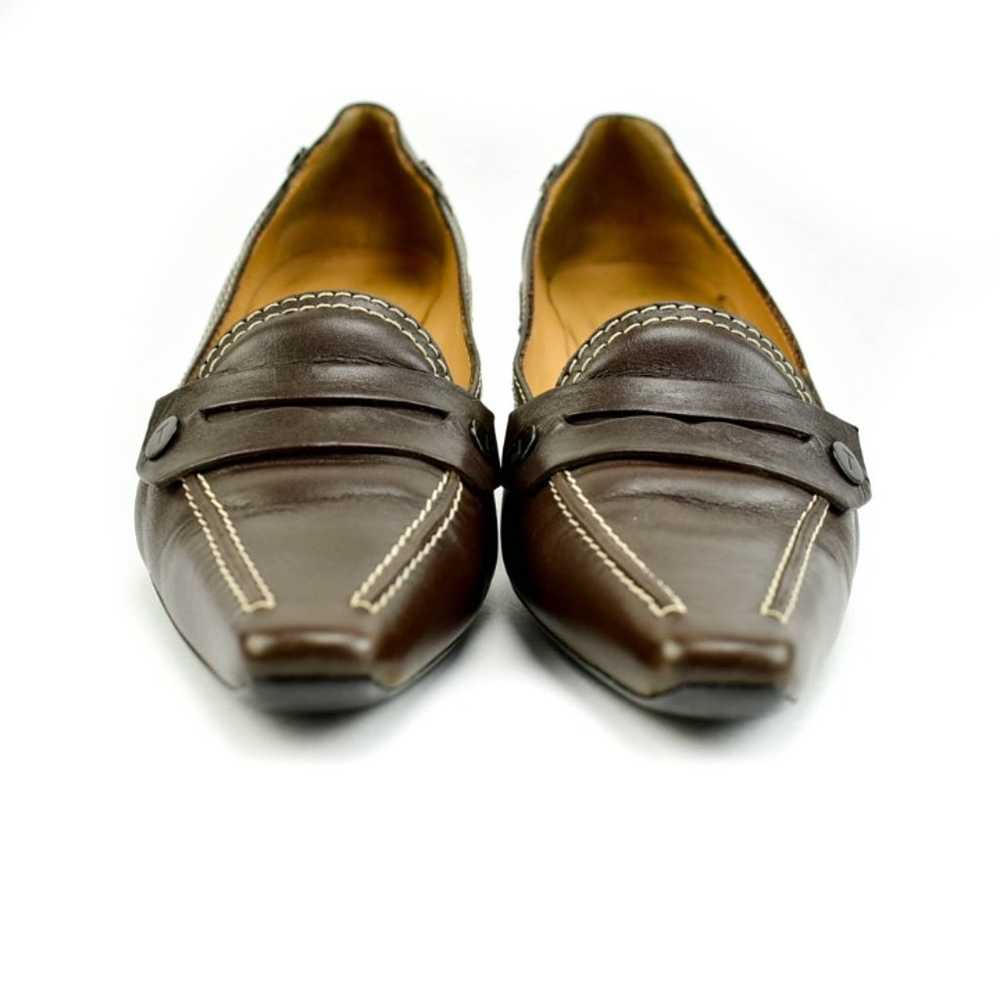 TOD'S: Brown, Leather "T" Logo Low Heels/Pumps - image 4