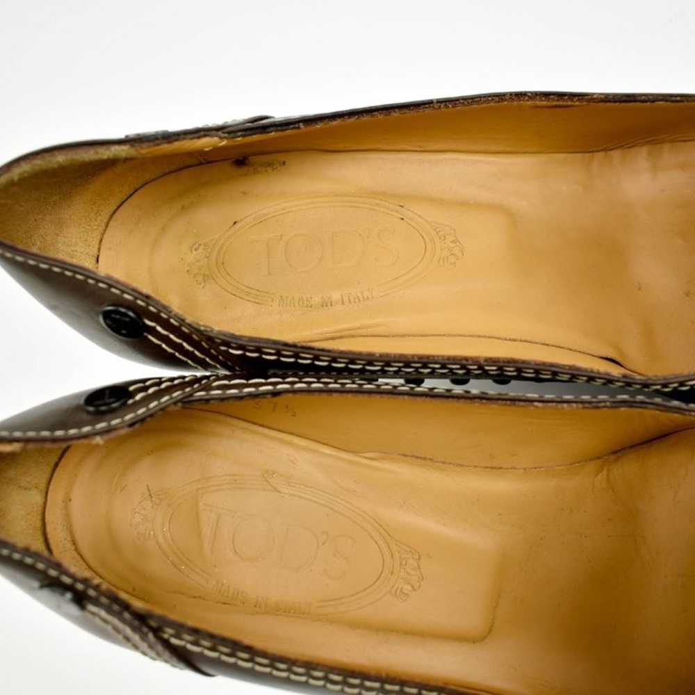 TOD'S: Brown, Leather "T" Logo Low Heels/Pumps - image 8