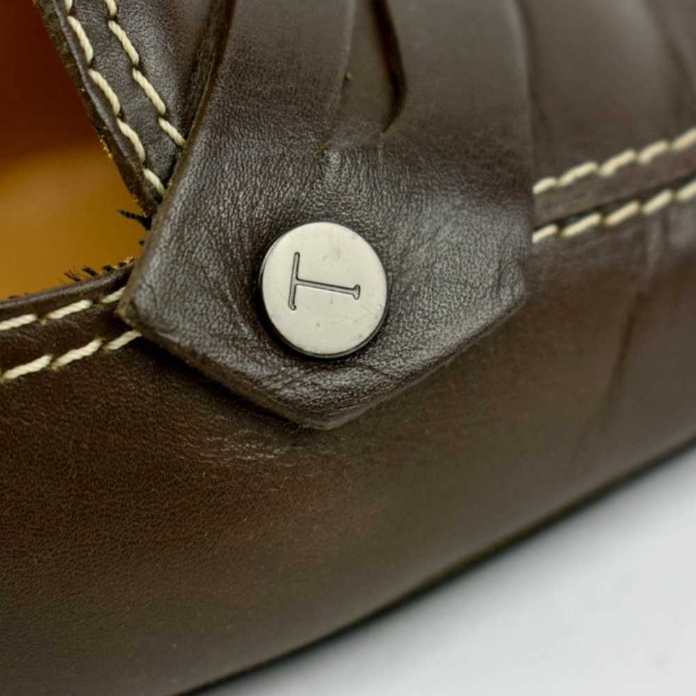 TOD'S: Brown, Leather "T" Logo Low Heels/Pumps - image 9