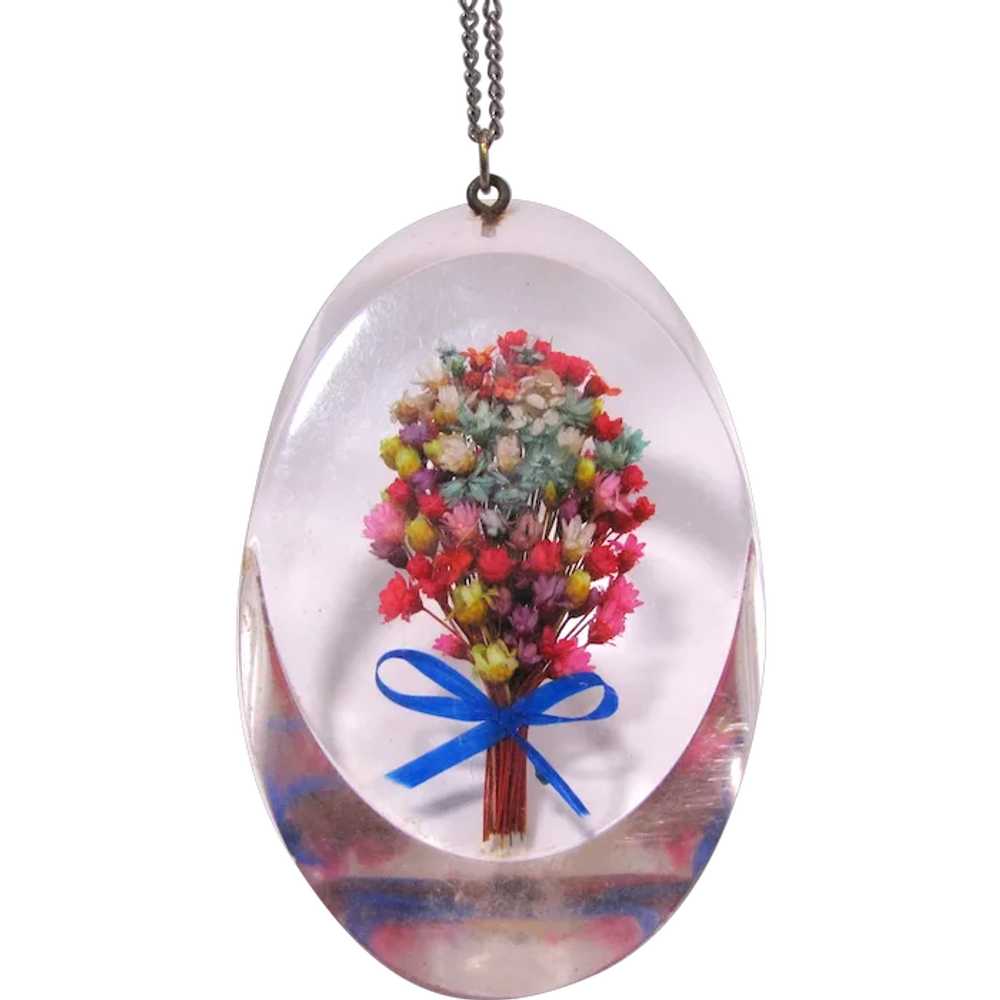 Huge Vintage Lucite Pendant w/ Encapsulated Flowe… - image 1