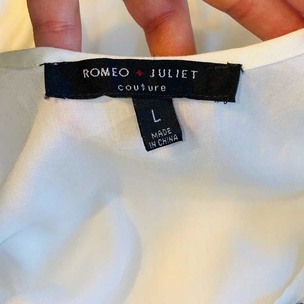 Romeo & Juliet Couture white cold shoulder elasti… - image 2
