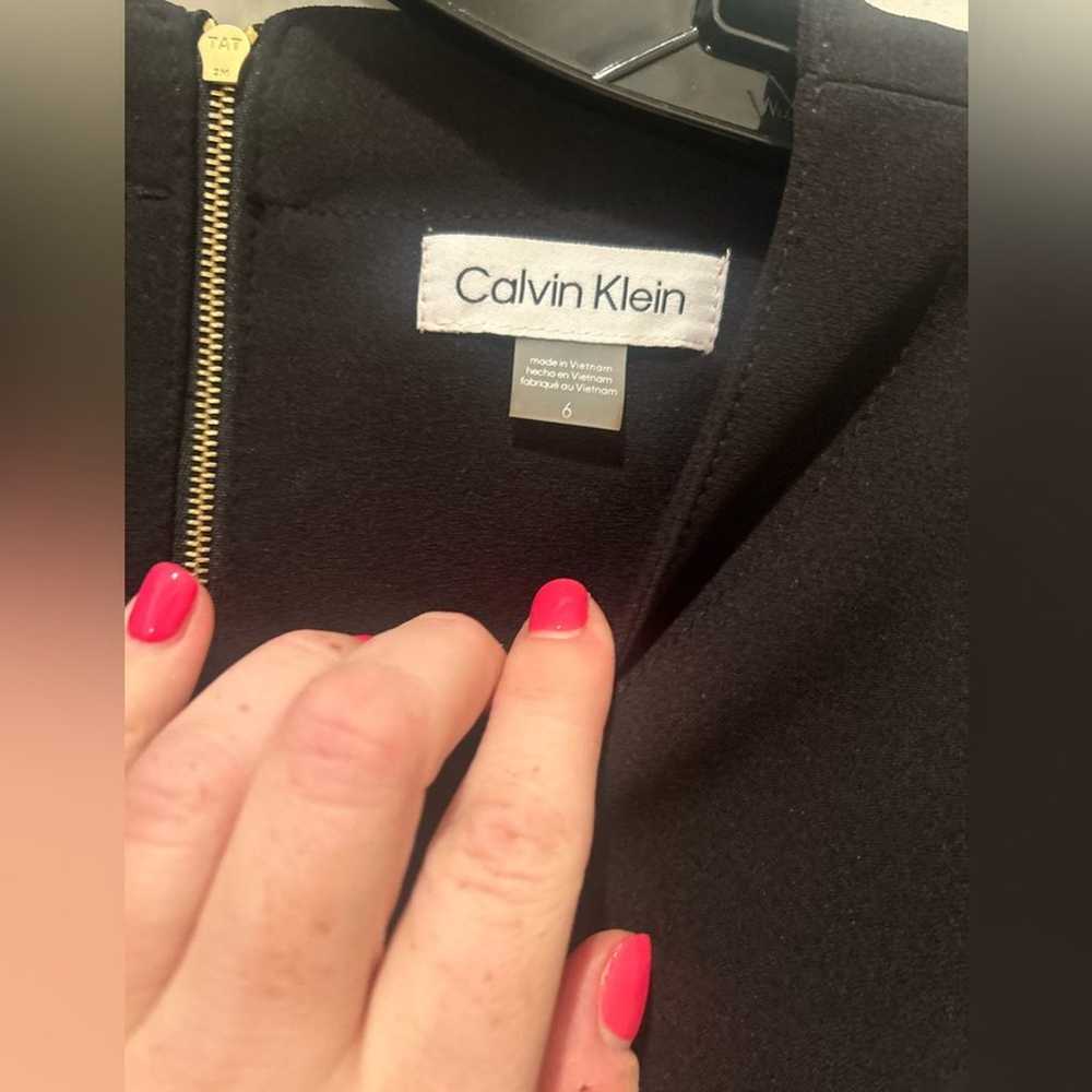 CALVIN KLEIN Ruched Button-Trim Black Sheath Dres… - image 3