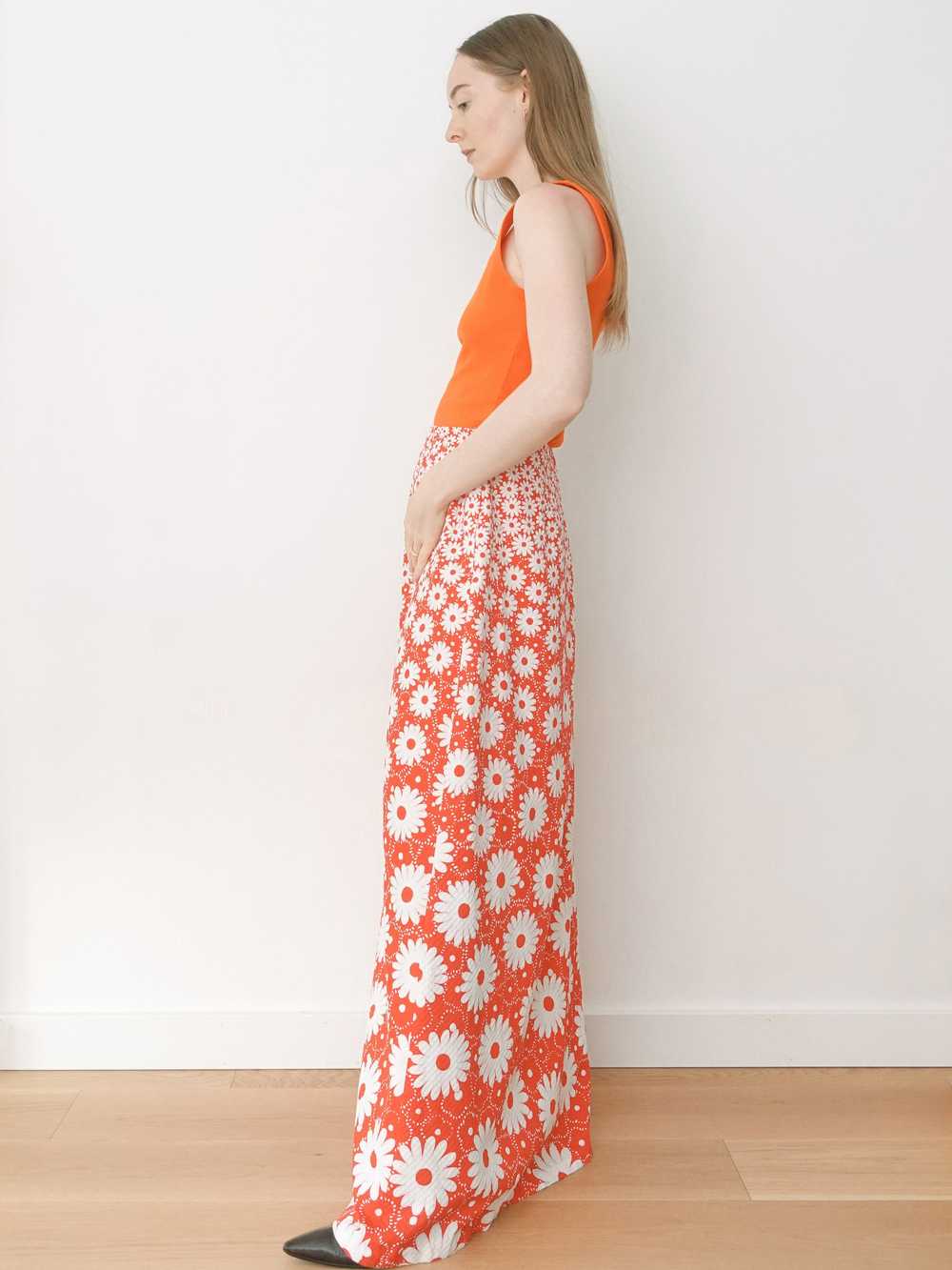 70s Red and White Daisy Print Maxi Skirt - image 2