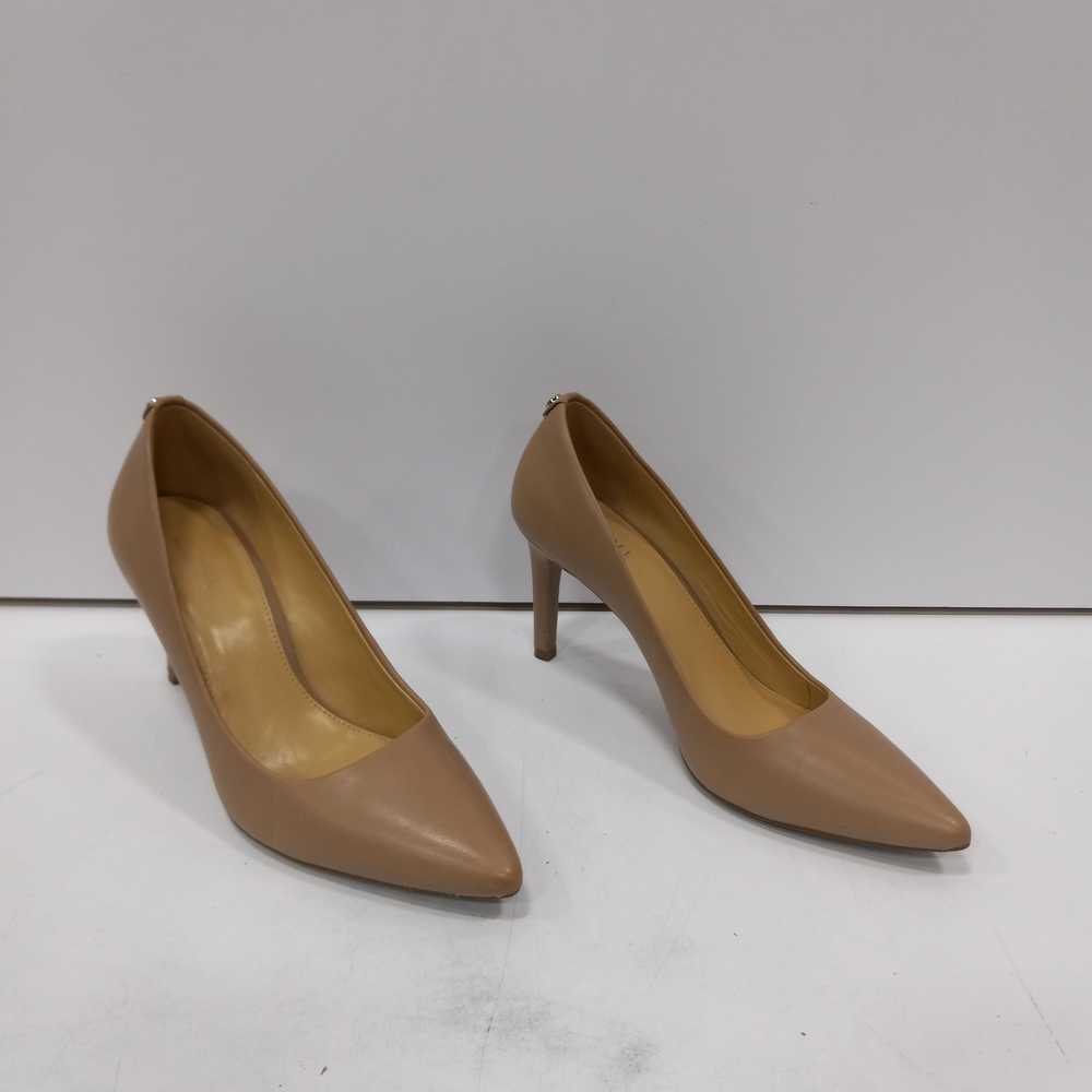 Michael Kors Beige Leather Pump Heels Size 8.5 - image 3