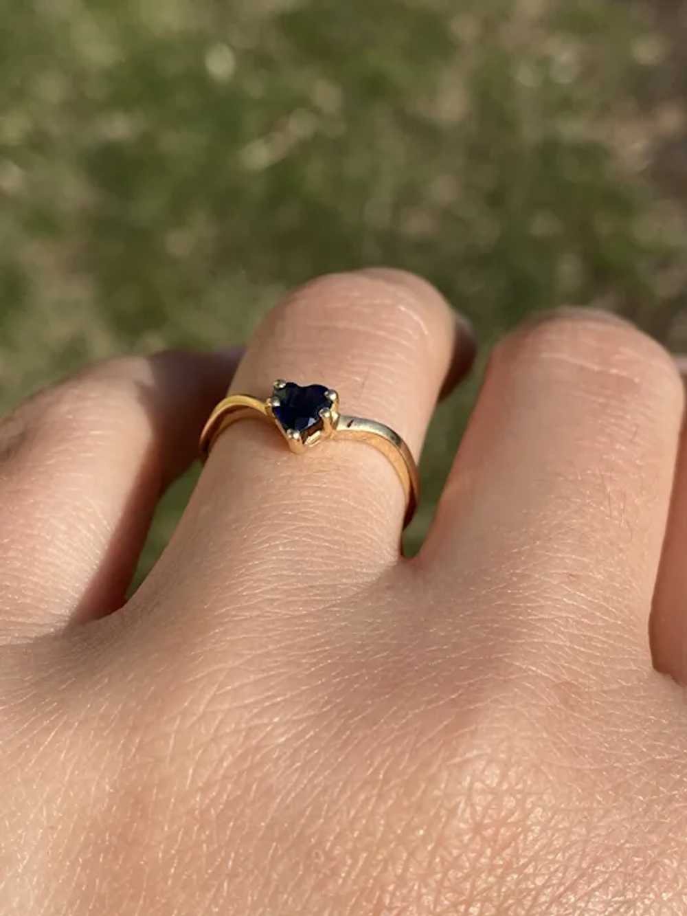 Heart Shaped Natural Sapphire Ring in Yellow Gold - image 7