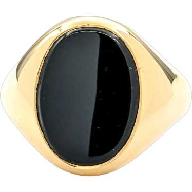 Onyx Ring In yellow Gold