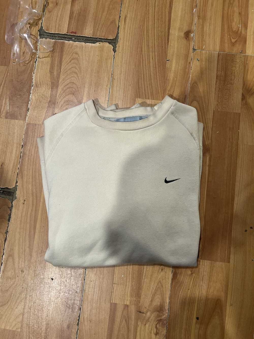 Nike 2000s Beige Nike Crewneck size Large - image 1