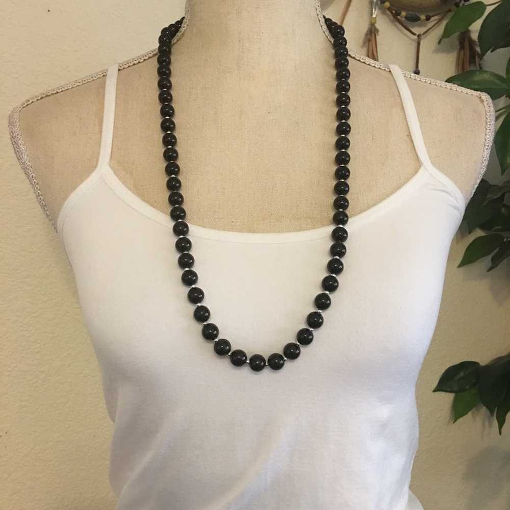 Vintage Vintage black plastic round bead necklace - image 3
