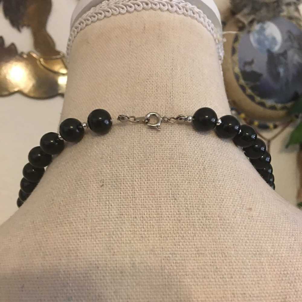 Vintage Vintage black plastic round bead necklace - image 5