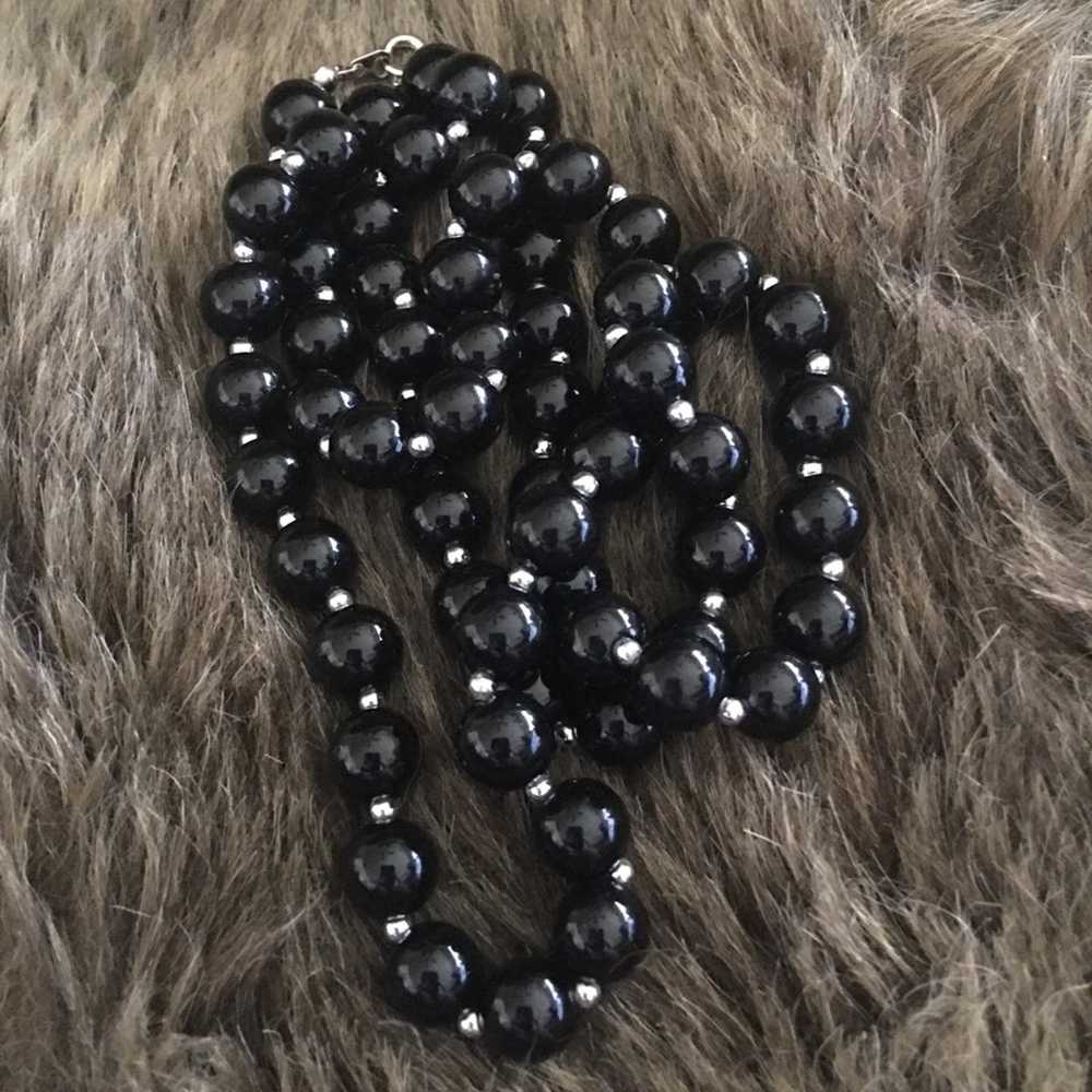 Vintage Vintage black plastic round bead necklace - image 6