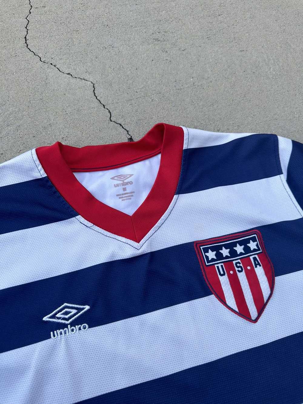 Jersey × Soccer Jersey × Vintage Umbro USA Stripe… - image 3